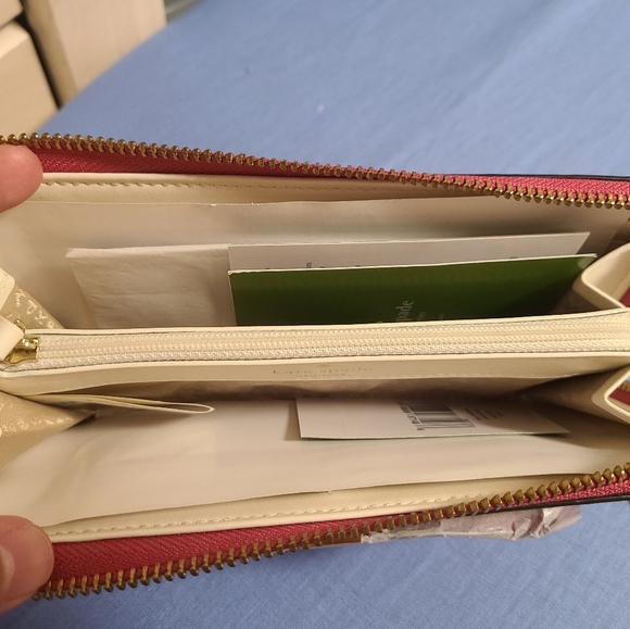 Kate spade wallet - Picture 2 of 2